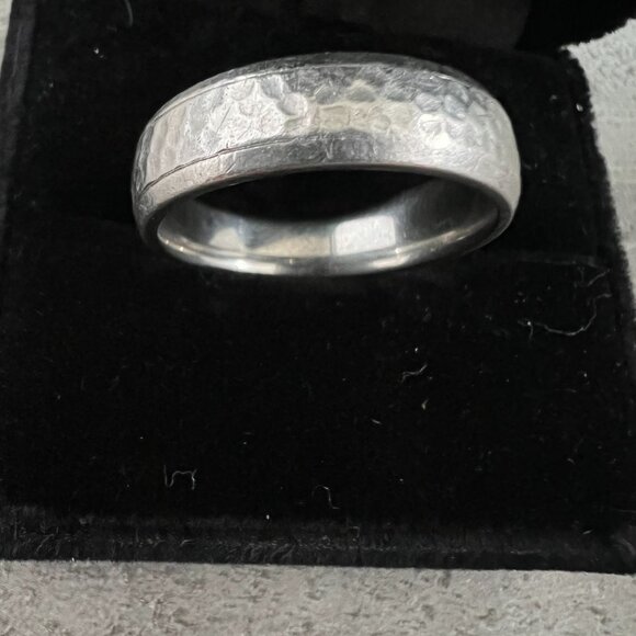 9MM Palladium Hammered Wedding Band Size 11 - Picture 3 of 4